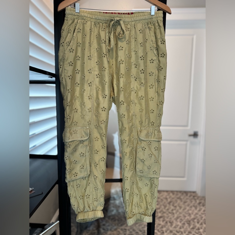 Johnny Was Light Green Eyelet Cargo Ankle Pants